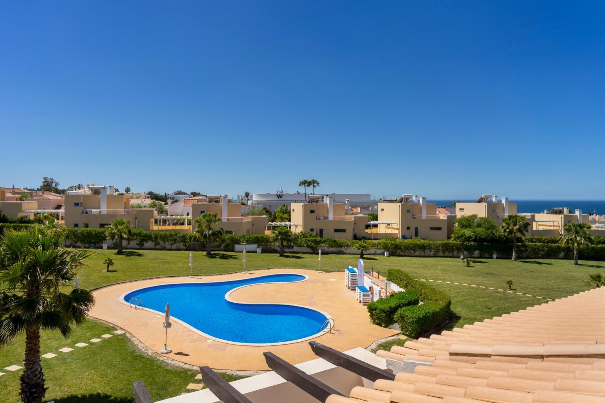 Apartamento No Condominio Baia Village Com Piscina 阿尔布费拉 外观 照片