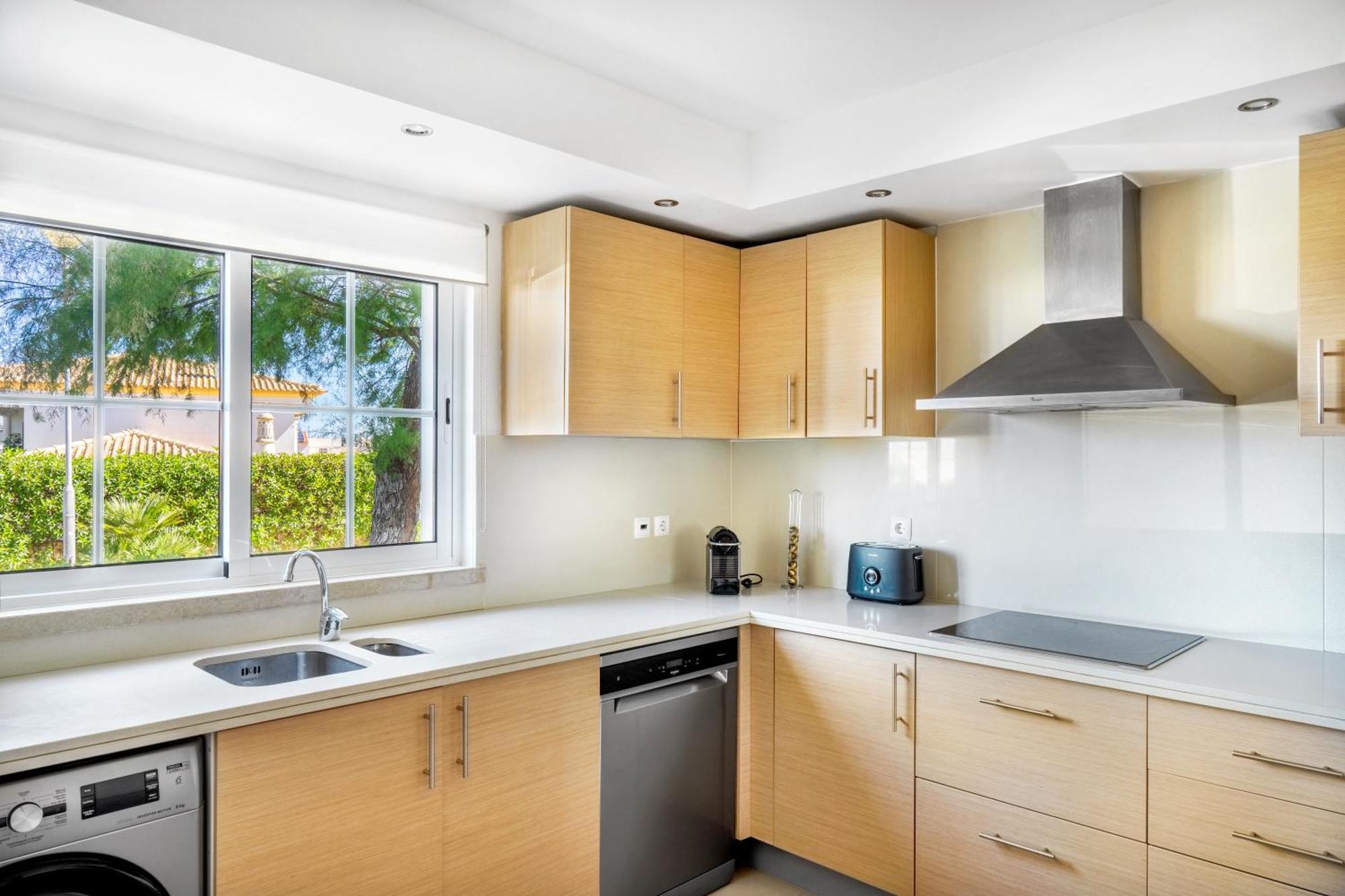 Apartamento No Condominio Baia Village Com Piscina 阿尔布费拉 外观 照片